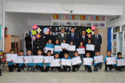 Öğrenciler için yarıyıl zili çaldı karne heyecanı yaşandı