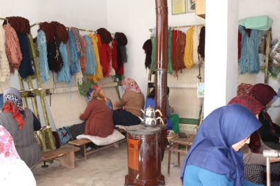 Çağlayancerit'te halı dokuma geleneği yeniden canlanıyor